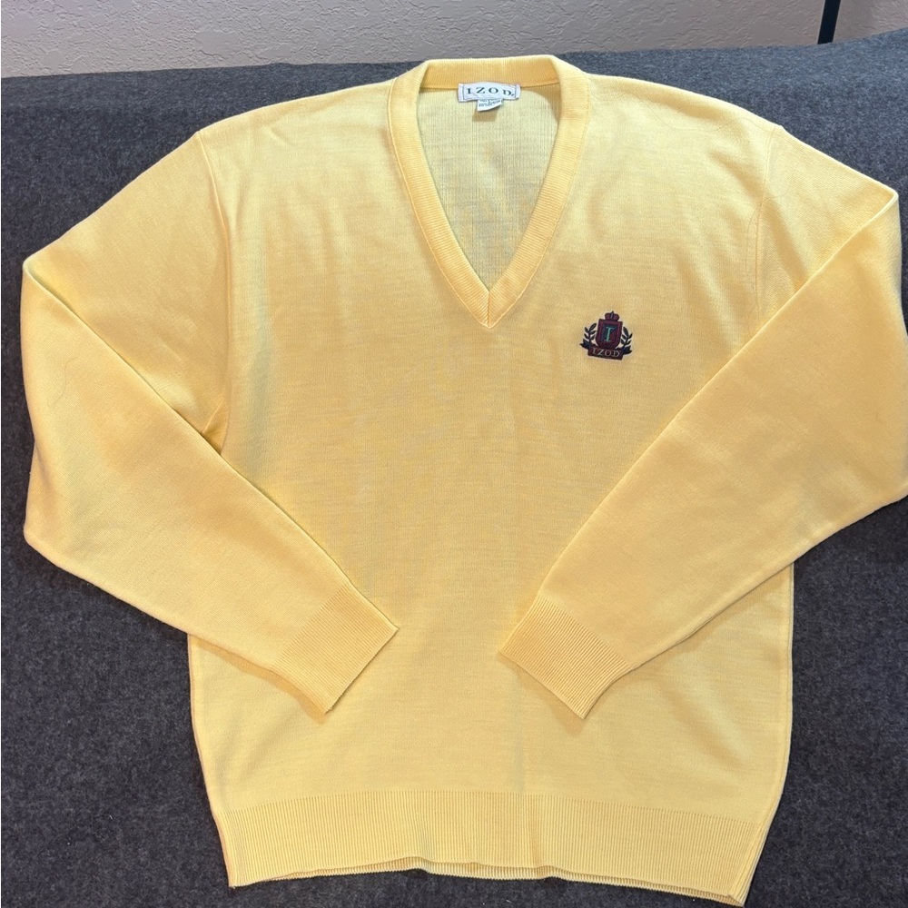 Izod Men's Sunny Yellow V-Neck Sweater